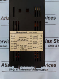 HONEYWELL DC3002-0-000-2-00-0111 TEMPERATURE CONTROLLER