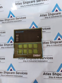 HONEYWELL DC3004-0-000-1-00-0111 TEMPERATURE CONTROLLER