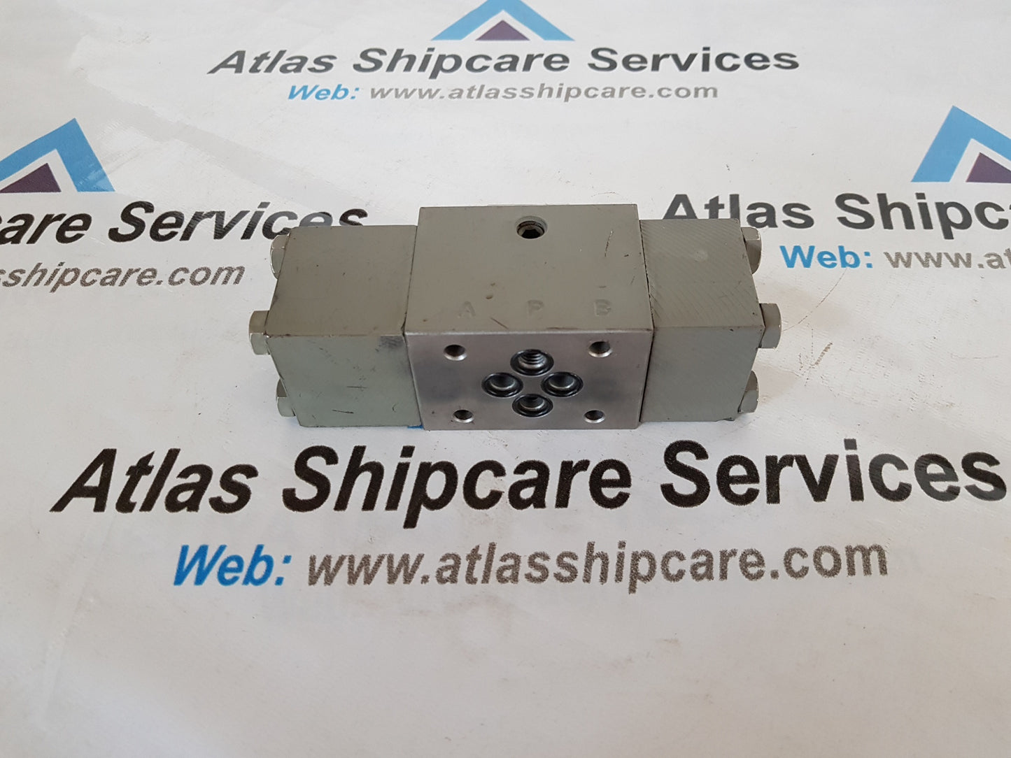 HYDRANOR 1STB44213M9.2D.7AF CONTROL VALVE