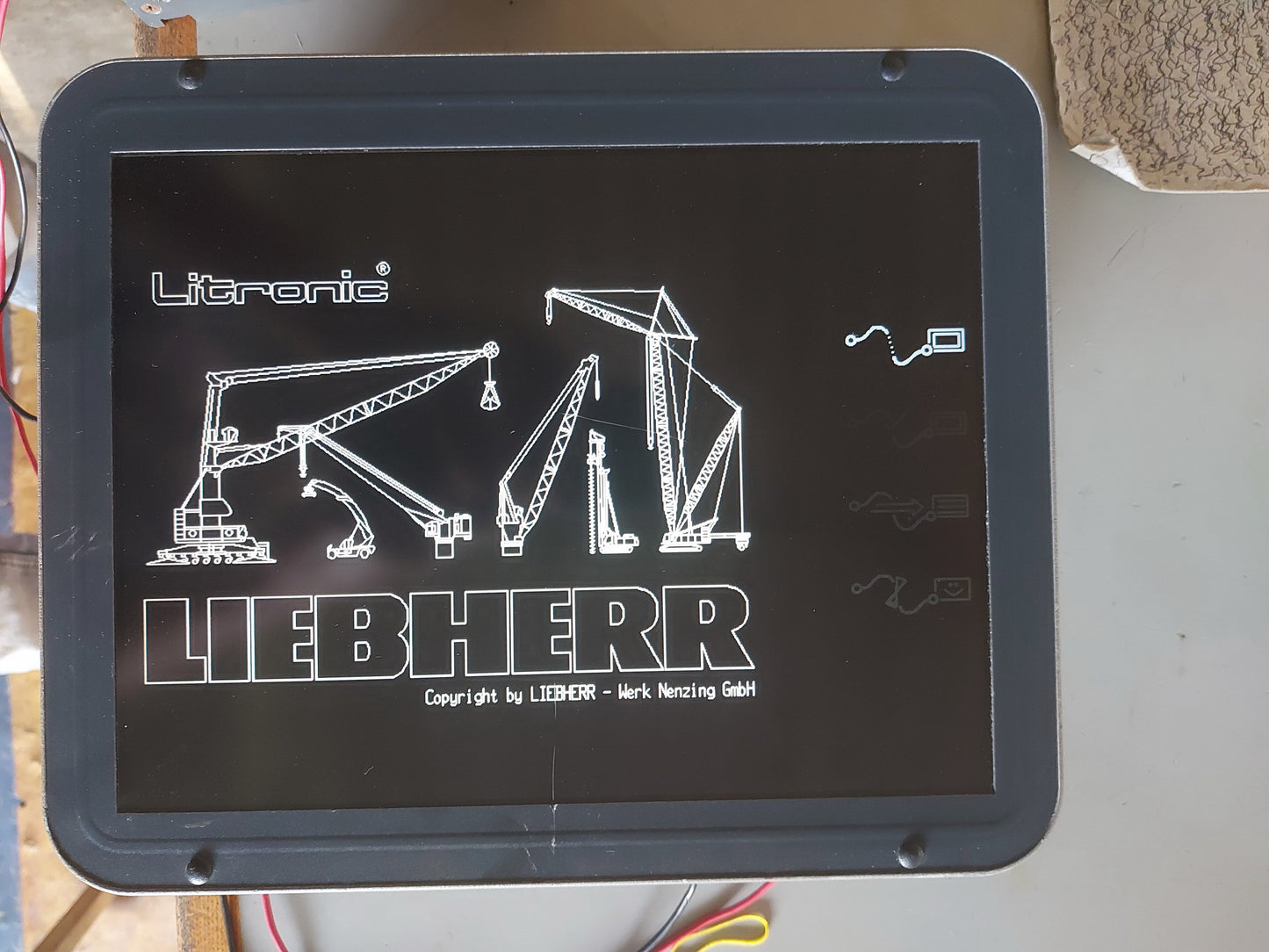 LIEBHERR 10446150 PME1 MONITOR 5
