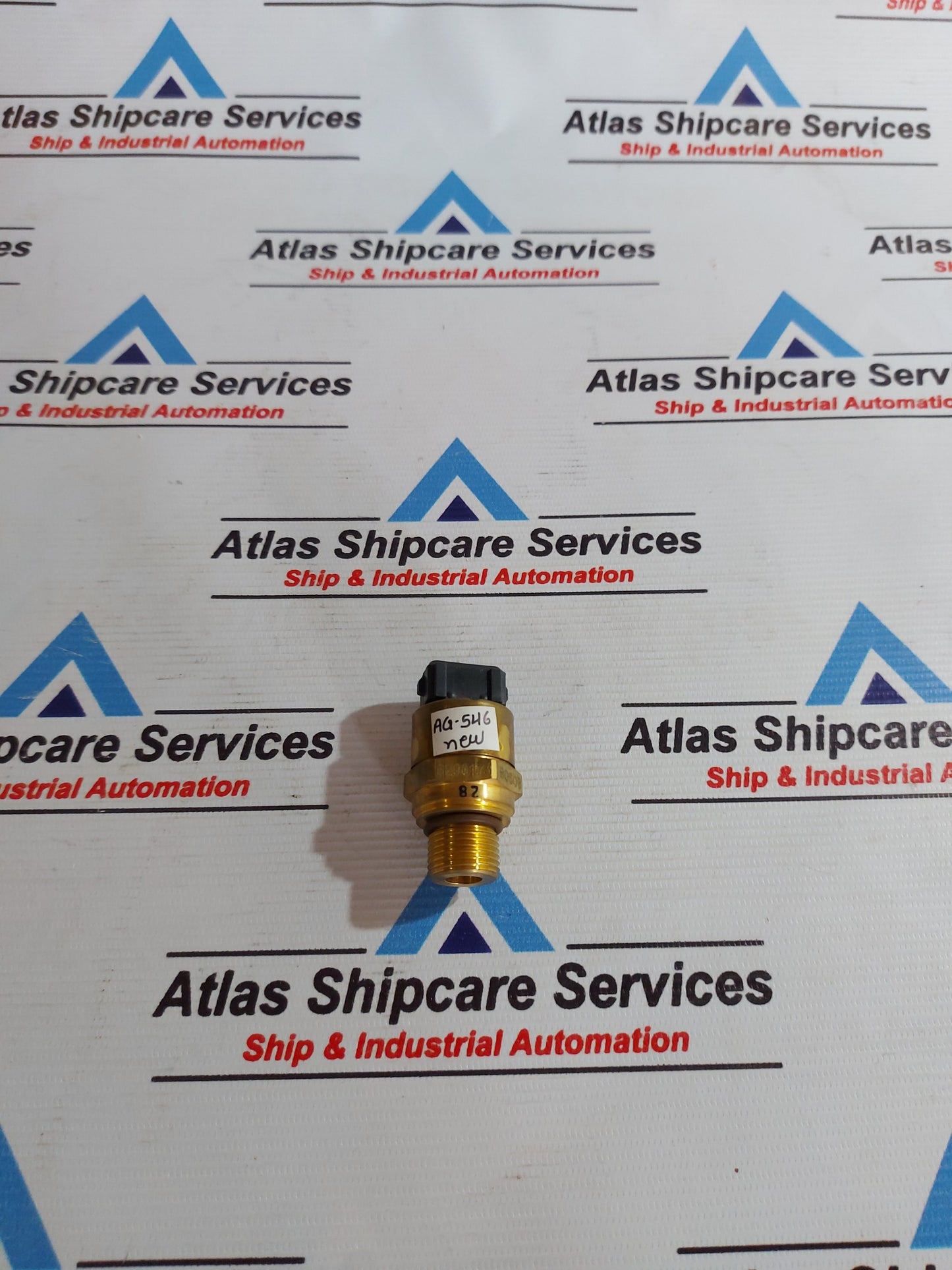 LIEBHERR 629017303 PRESSURE TRANSMITTER 0.5-4.5 Bar AG546
