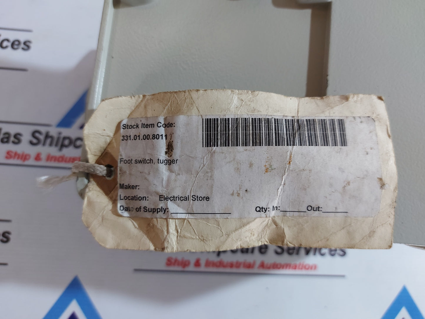 LIEBHERR 693194914 FOOT SWITCH TUGGER AG559