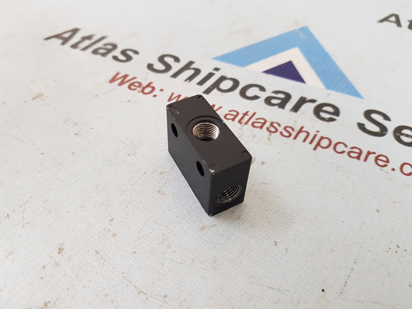 Norgren T65C1800 Shuttle Valve H482