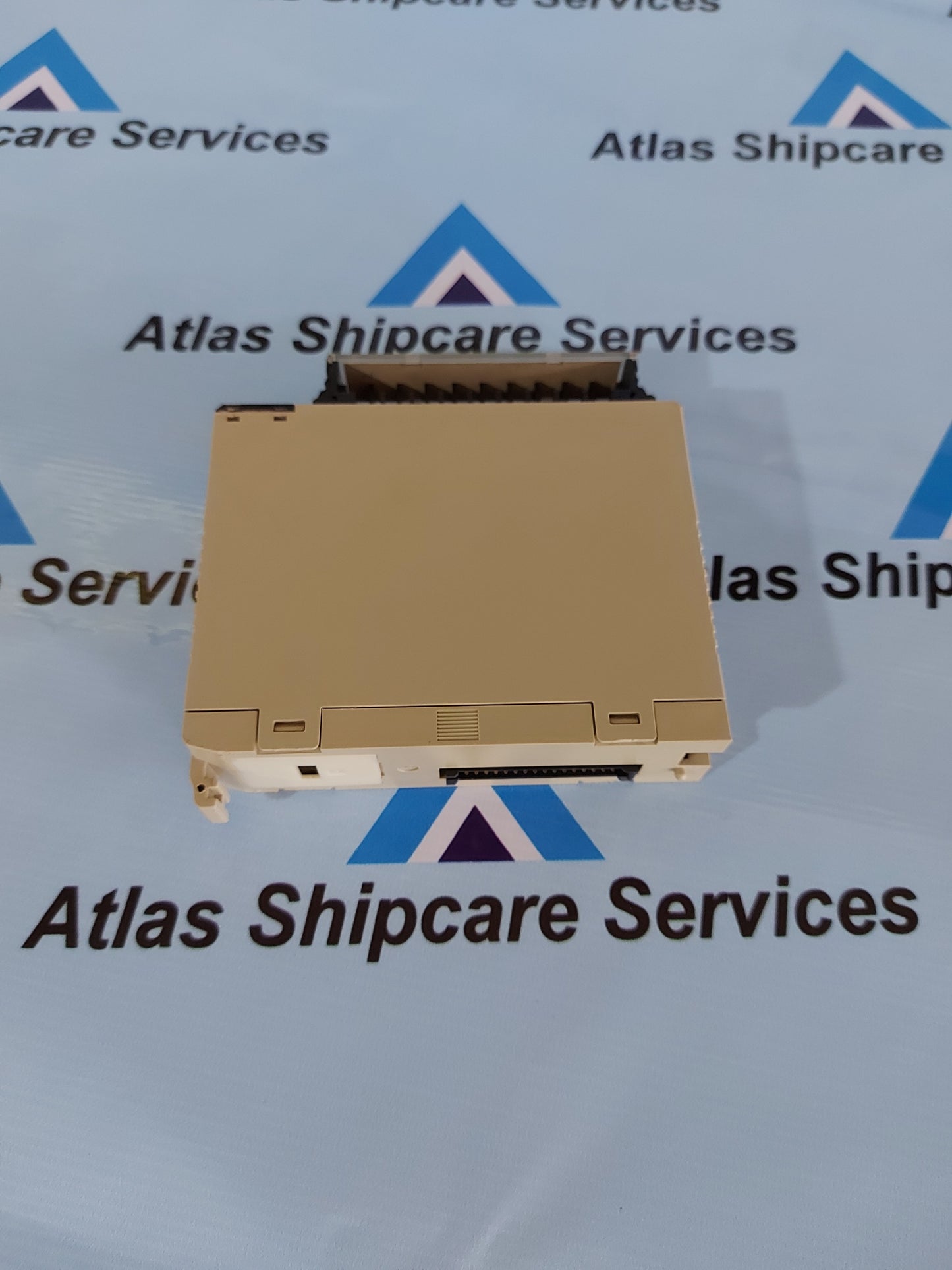 OMRON C200H-OC225 OUTPUT UNIT