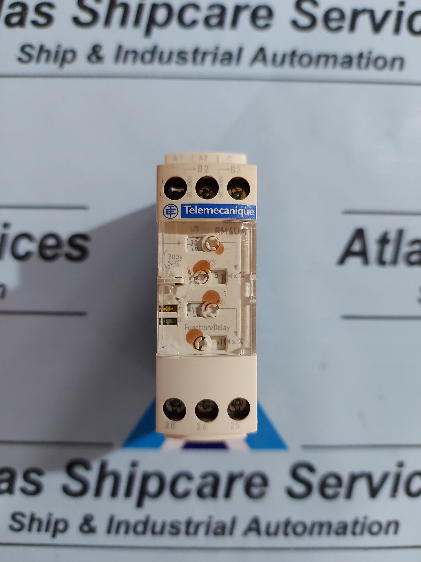 SCHNEIDER RM4UA33F VOLTAGE MEASUREMENT RELAY