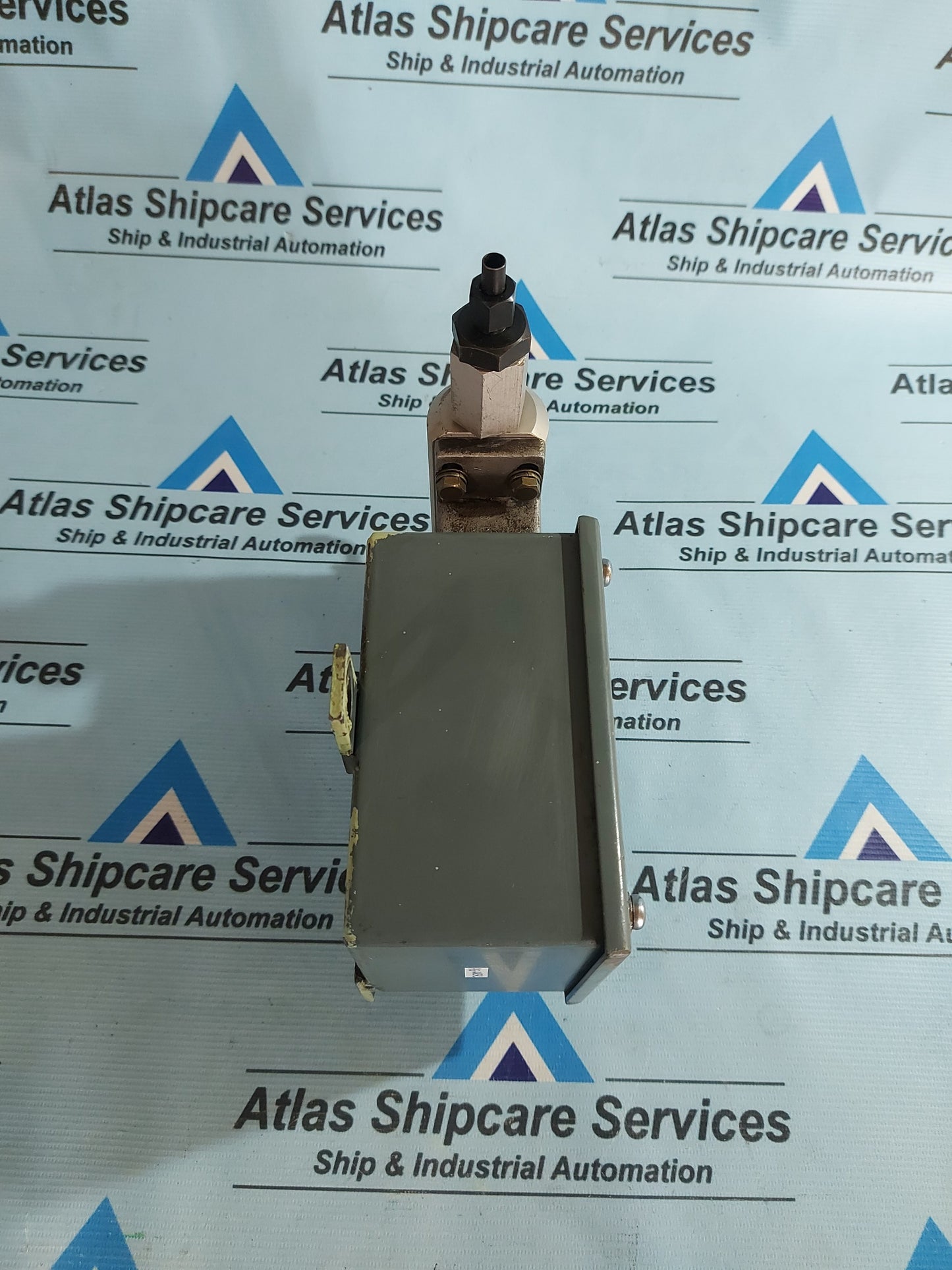 SHIMADZU FA-4A-M2 OIL FLOW ALARM AG443