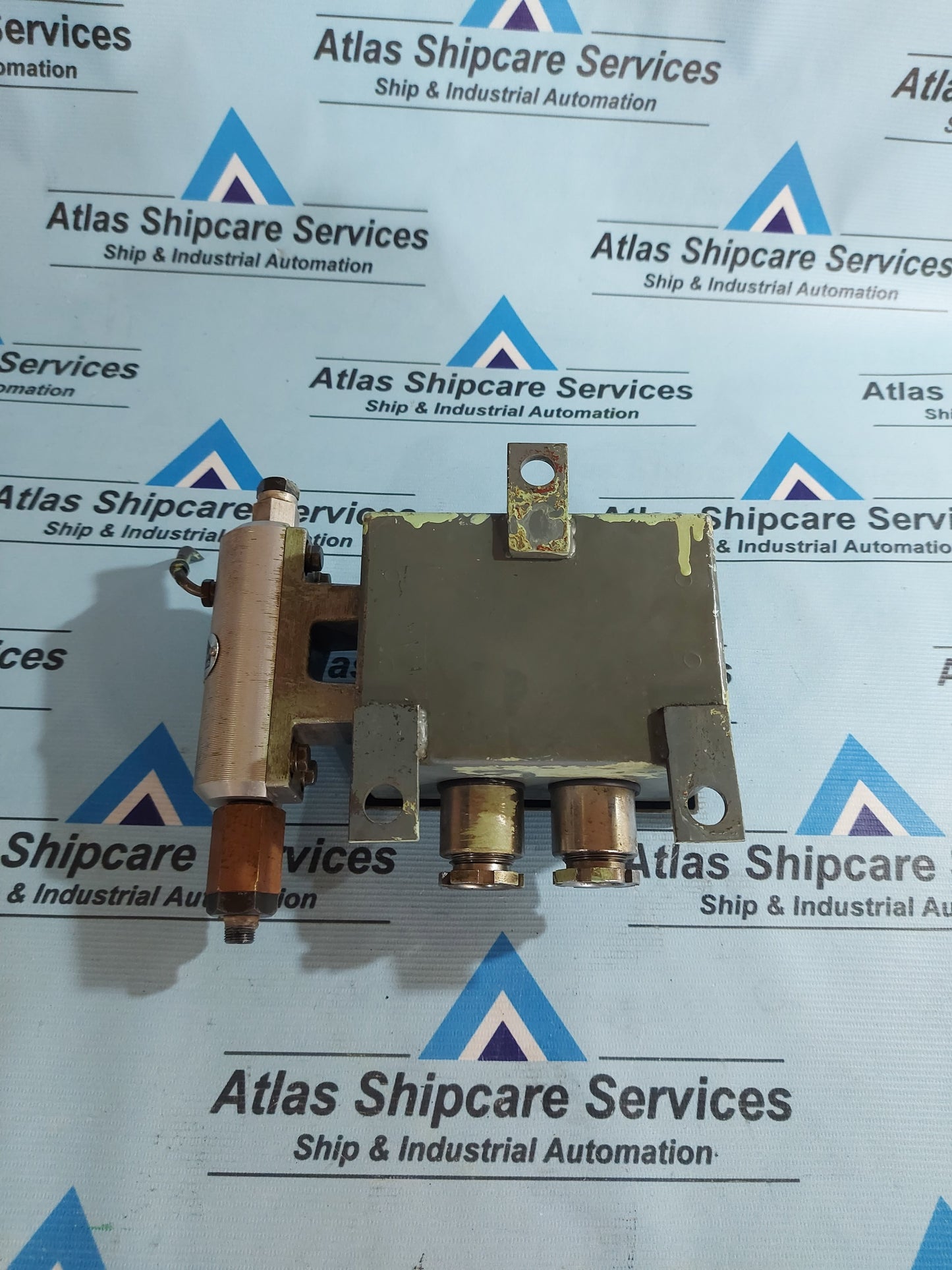 SHIMADZU FA-4A-M2 OIL FLOW ALARM AG445