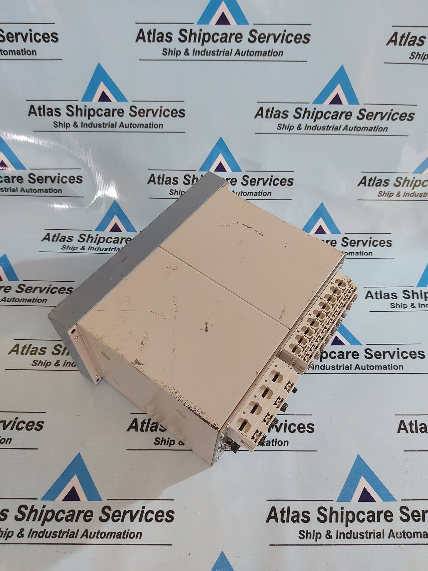 SIEMENS SIPROTEC 7SD6101-4BB99-0BJ0/EE LINE DIFFERENTIAL PROTECTION RELAY