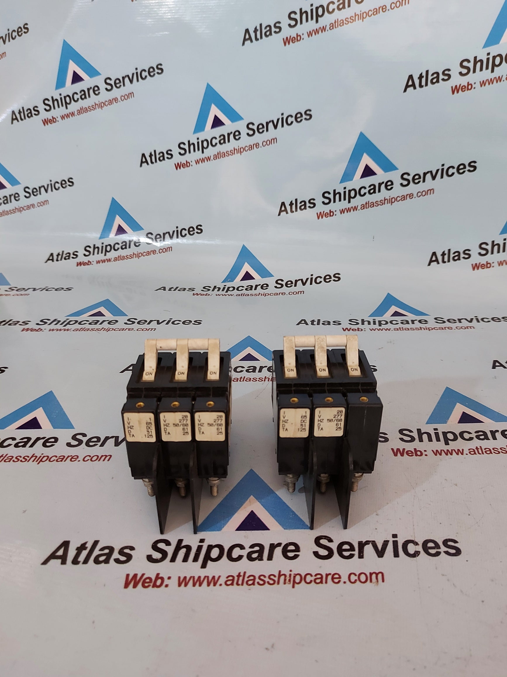 Sensata-Airpax 205-111-24549-1 Circuit Breaker