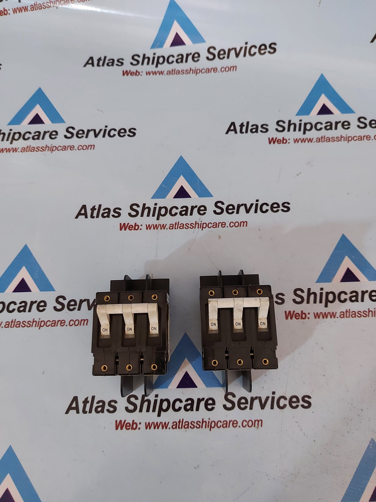 Sensata-Airpax 205-111-24549-1 Circuit Breaker