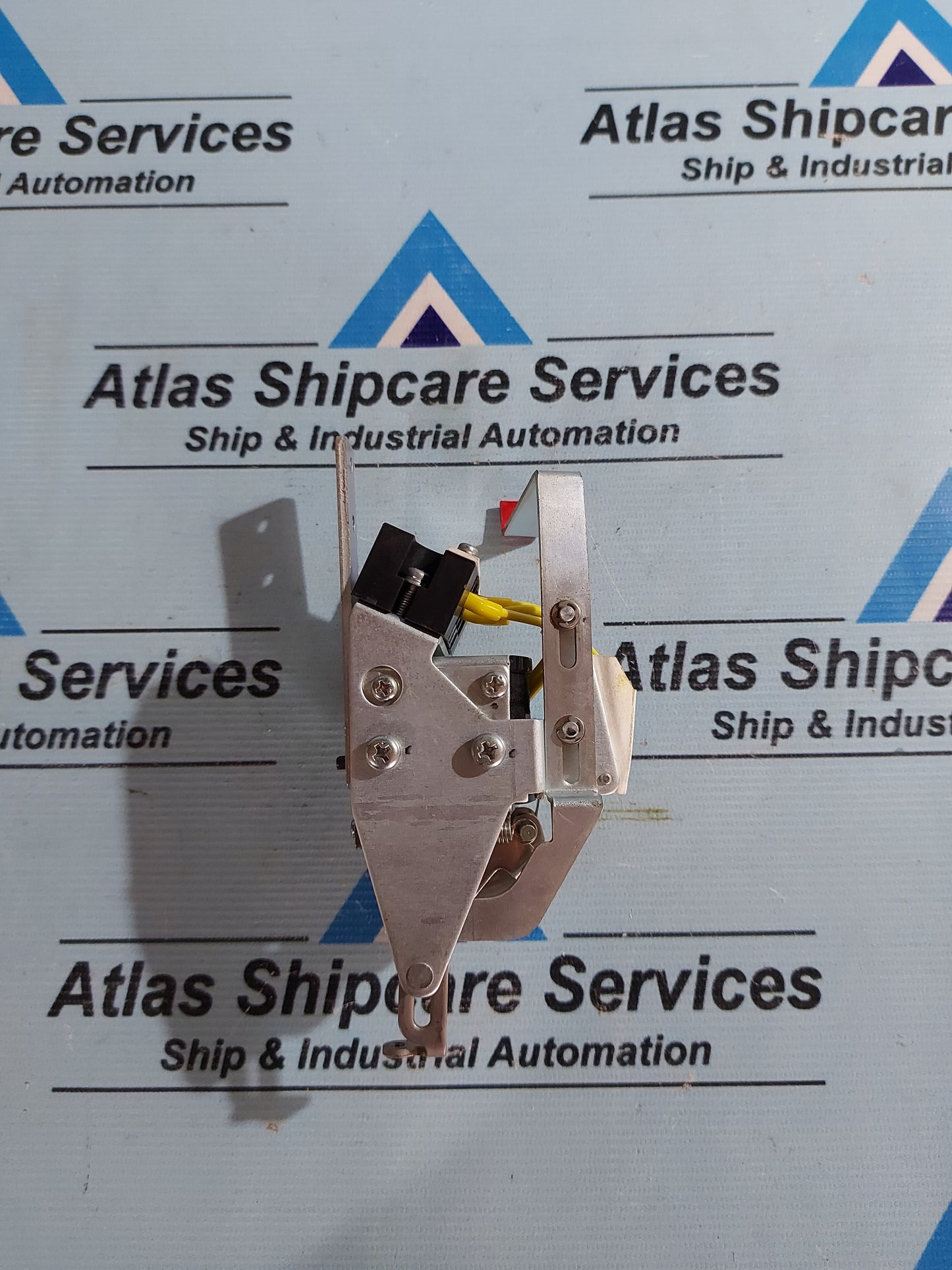UNDER VOLTAGE TRIP DEVICE AUH-IC