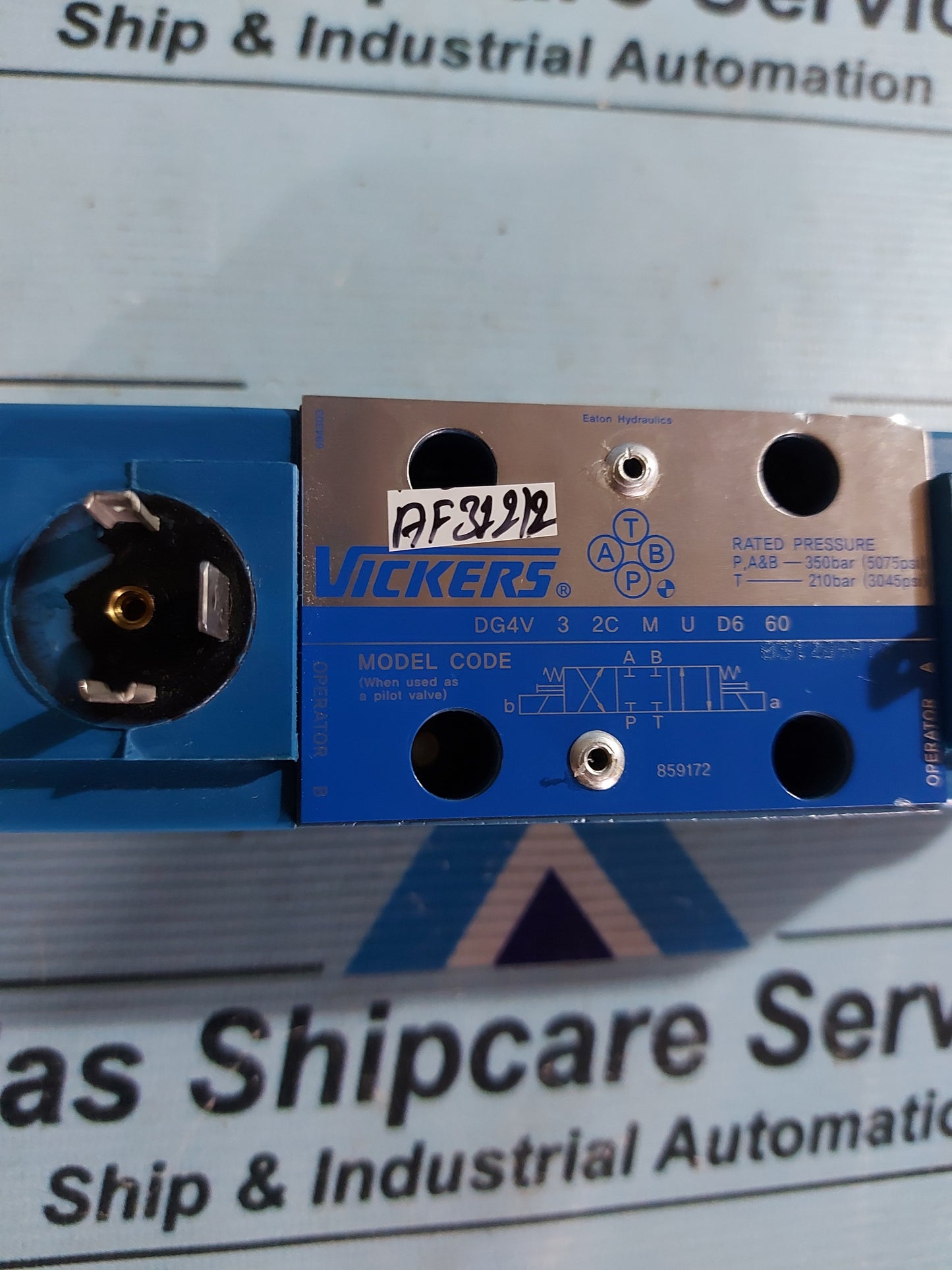 VICKERS DG4V 3 2C M U D6 60 DIRECTIONAL CONTROL VALVE