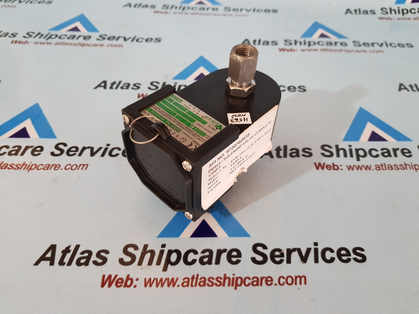 Versa ESM-3301-34-H-XMFA-D024 Pnematic Directional Valve H563